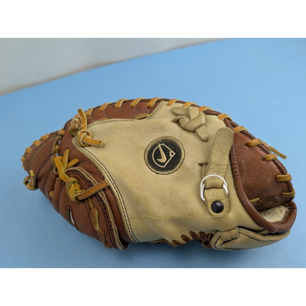 Nike Diamond Ready Show Series Full Size Catchers Mitt Right Hand Throw Brown